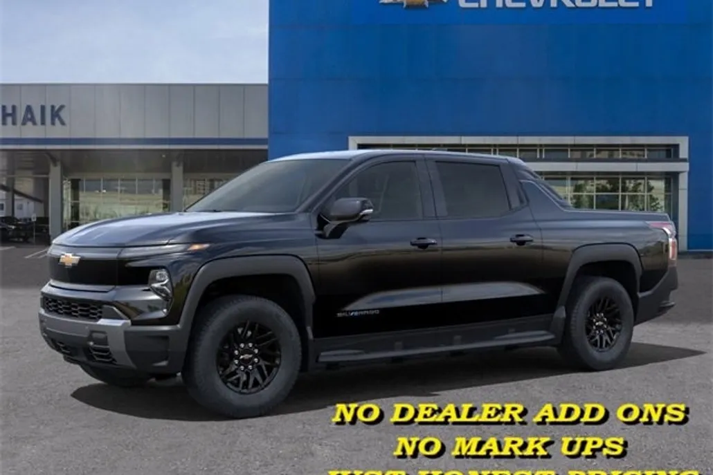 2025 Chevrolet Silverado EV LT photo 1