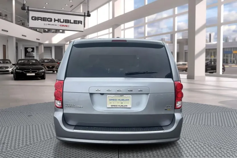 2019 Dodge Grand Caravan SXT photo 1