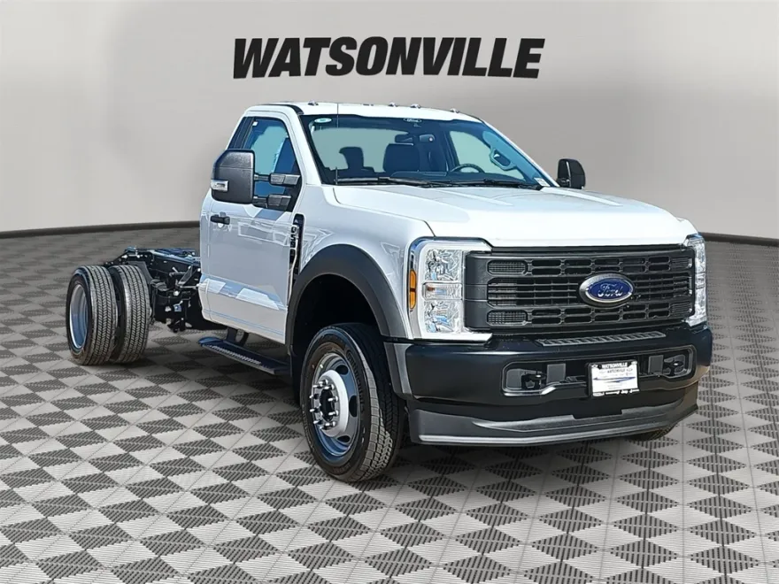 2025 Ford F-550 XL photo 1