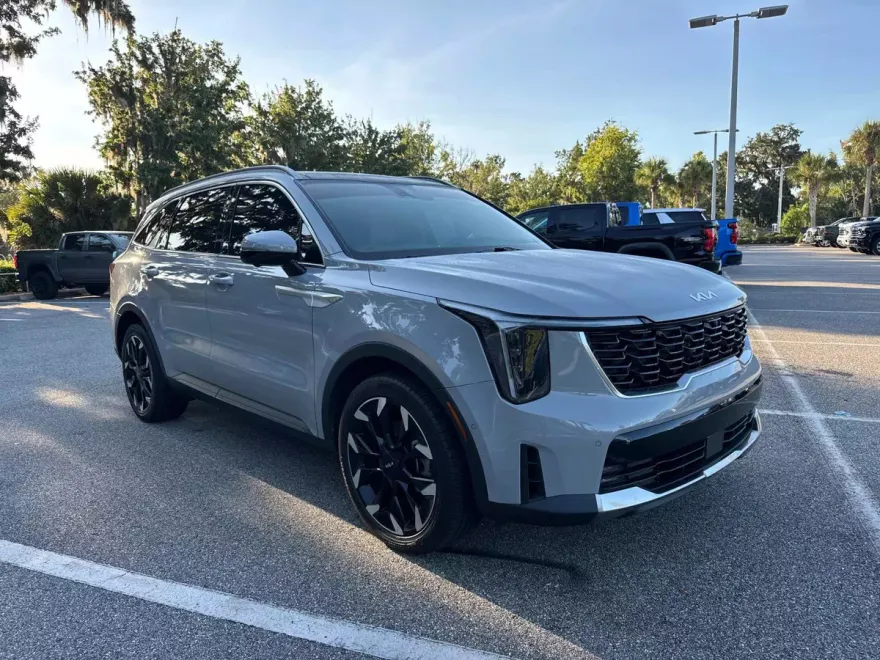 2024 Kia Sorento SX photo 1