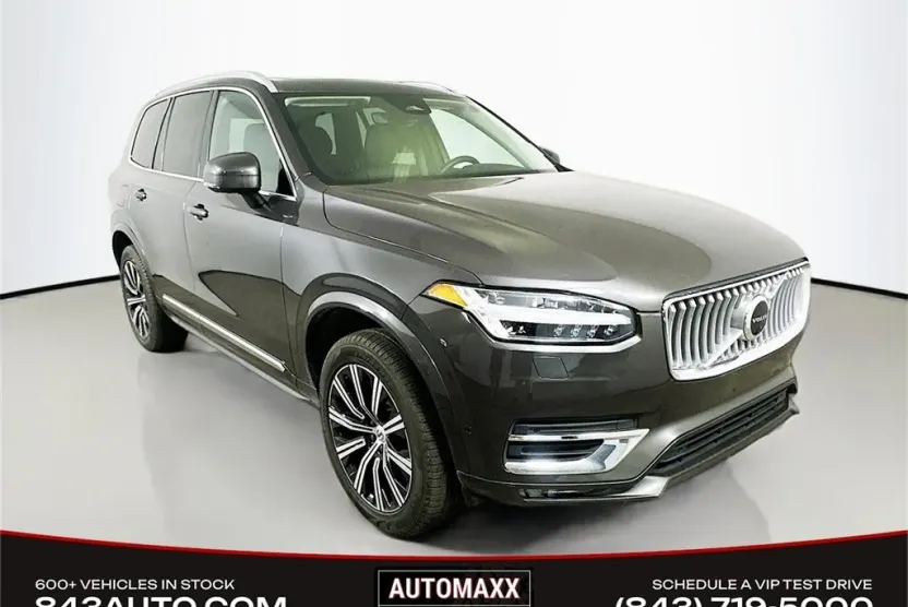 2023 Volvo XC90 B5 Plus photo 1