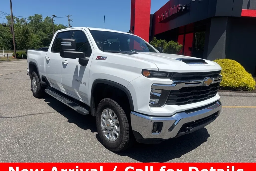 2024 Chevrolet Silverado 2500HD LT photo 1