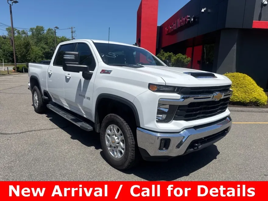 2024 Chevrolet Silverado 2500HD LT photo 1