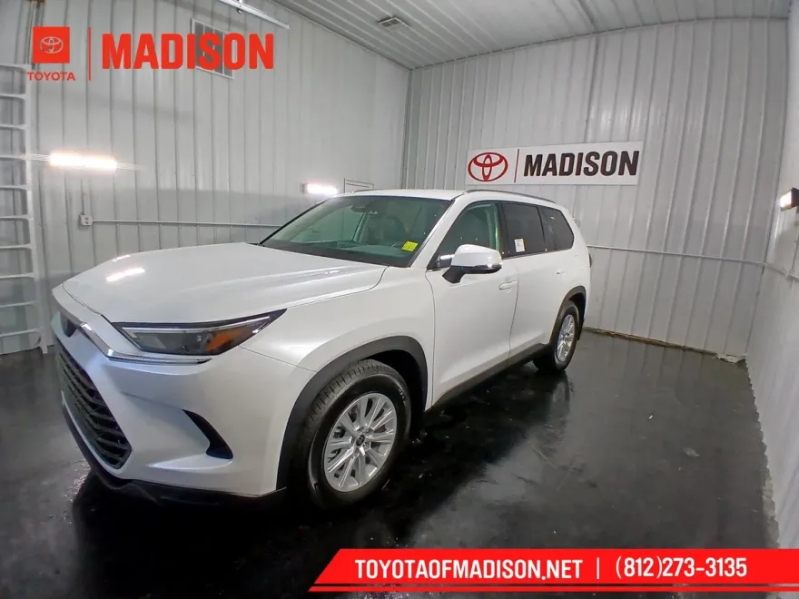 2026 Toyota Grand Highlander XLE photo 1