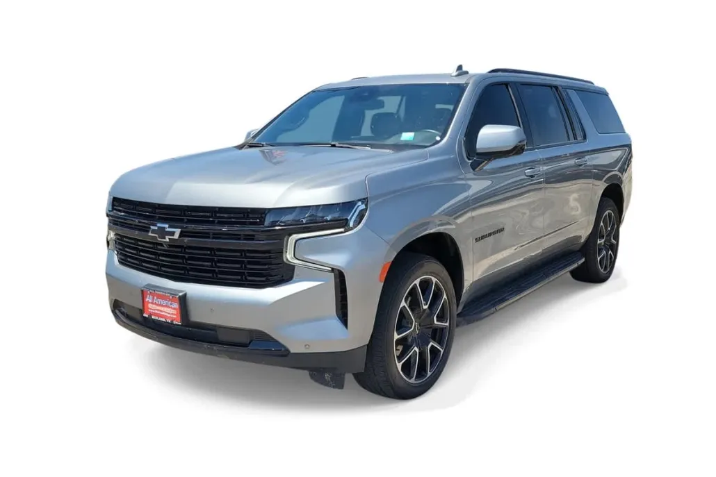 2023 Chevrolet Suburban RST photo 1
