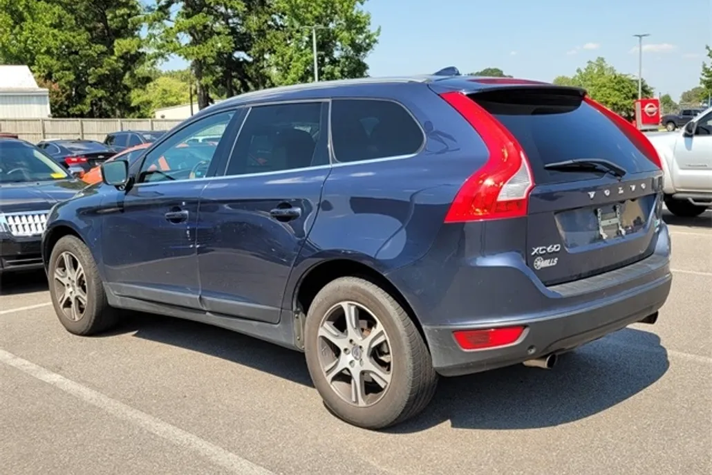 2013 Volvo XC60 T6 Platinum photo 1