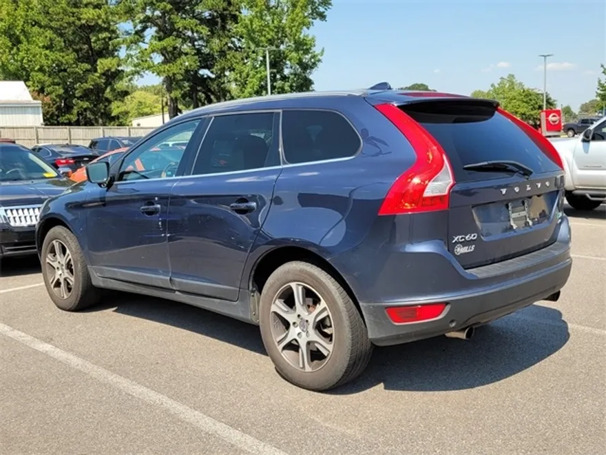 2013 Volvo XC60 T6 Platinum photo 1
