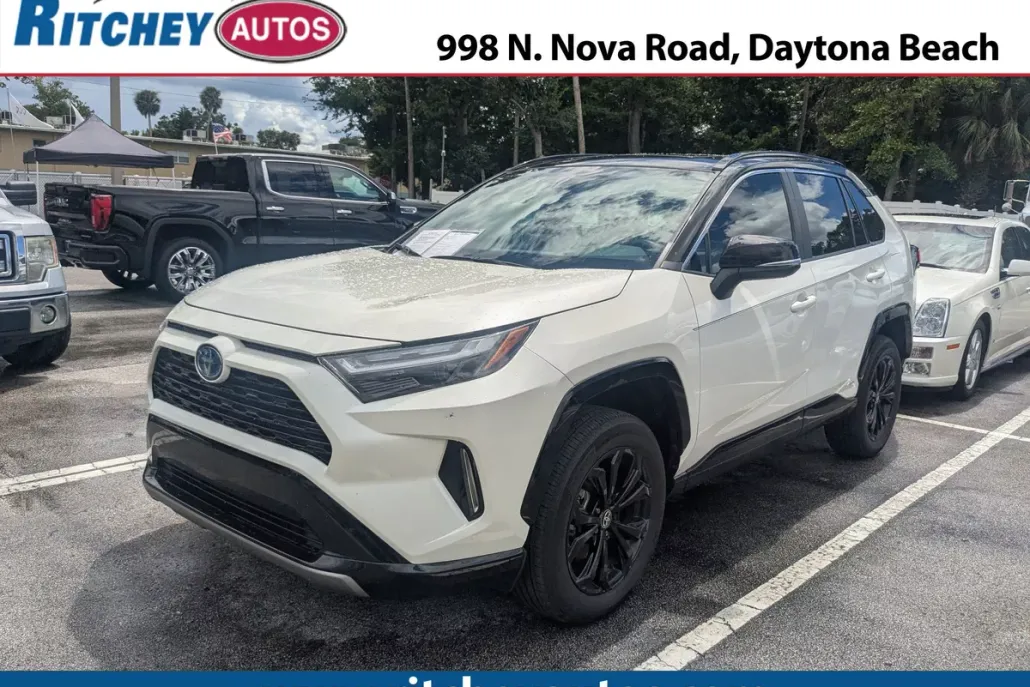 2022 Toyota RAV4 Hybrid XSE photo 1