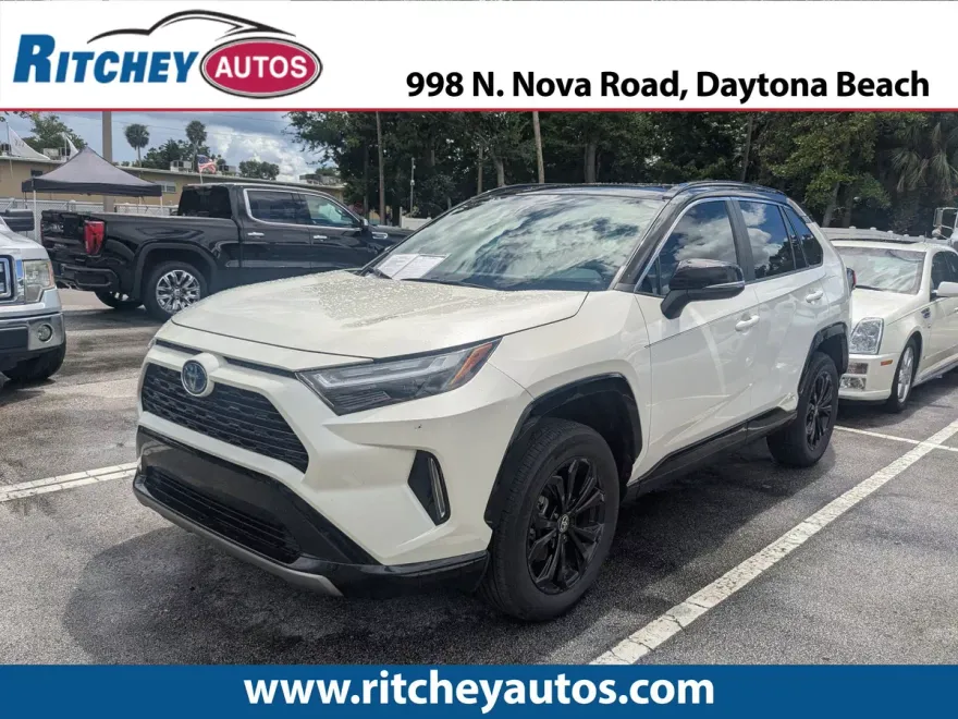 2022 Toyota RAV4 Hybrid XSE photo 1