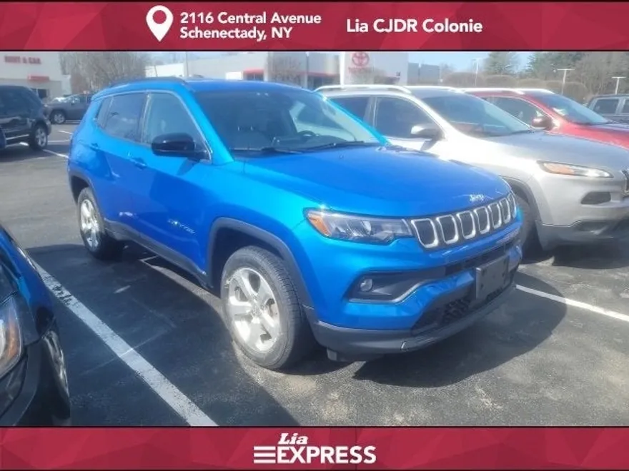 2022 Jeep Compass Latitude photo 1