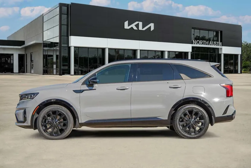 2022 Kia Sorento SX photo 1