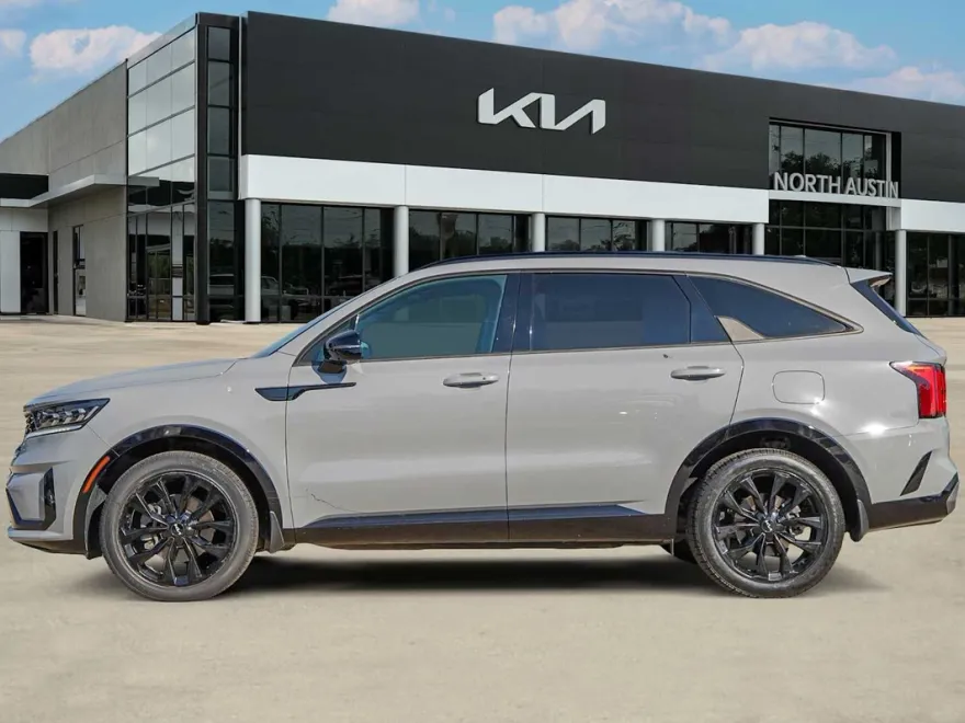 2022 Kia Sorento SX photo 1