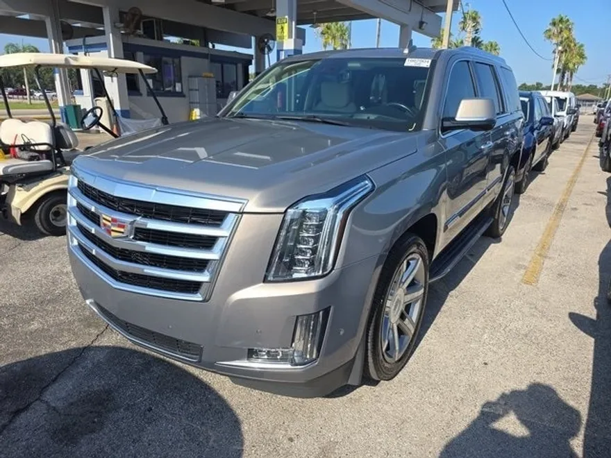 2018 Cadillac Escalade Luxury photo 1