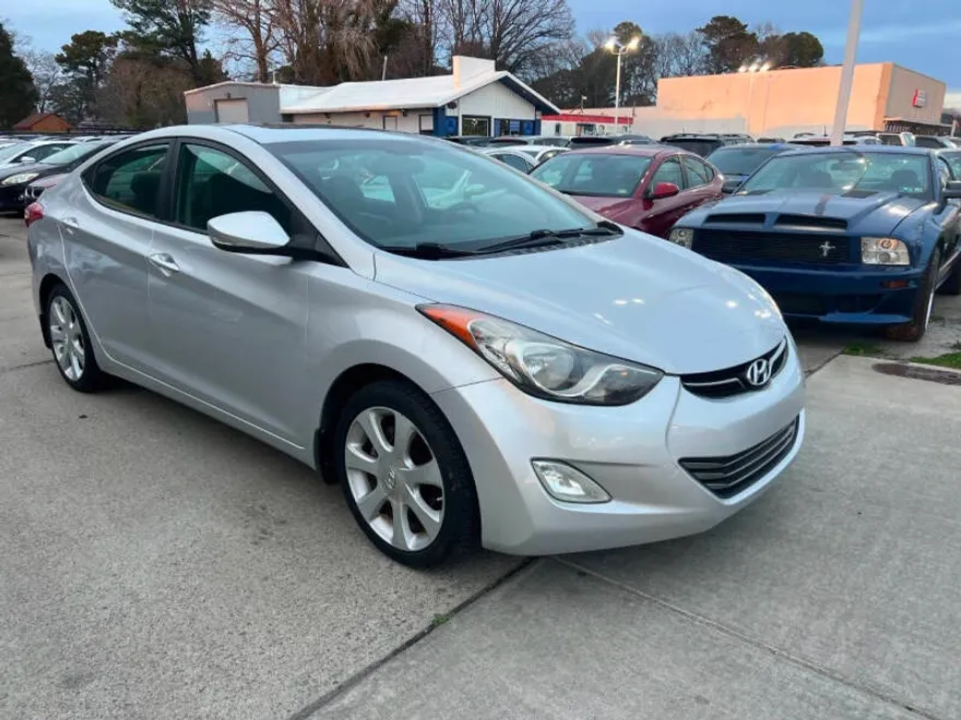 2012 Hyundai Elantra GLS photo 1