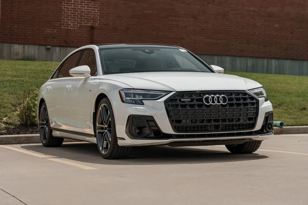 2025 Audi A8 L Quattro photo 1