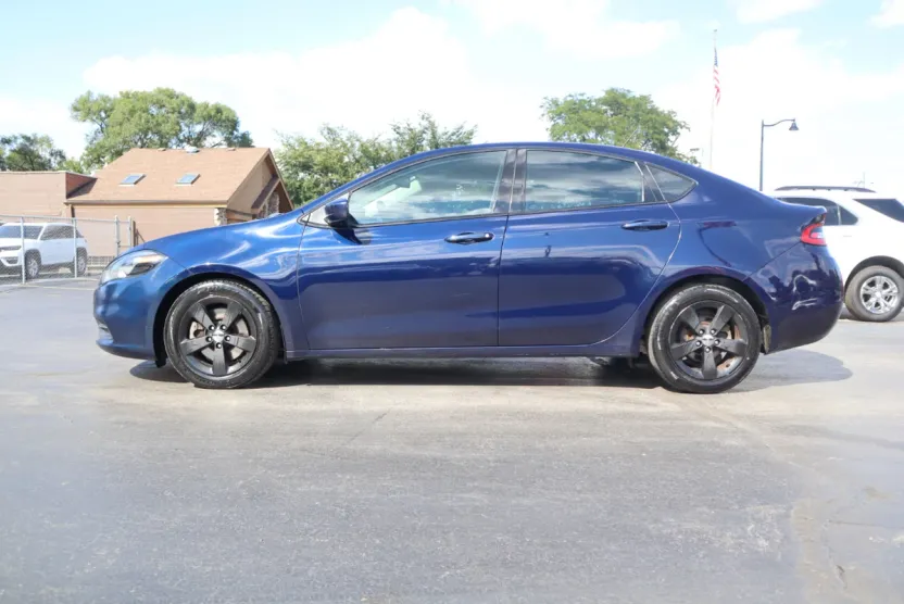 2016 Dodge Dart SXT photo 1