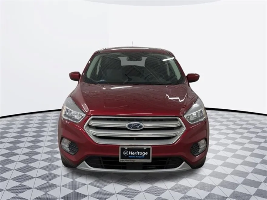 2019 Ford Escape SE Sport photo 1