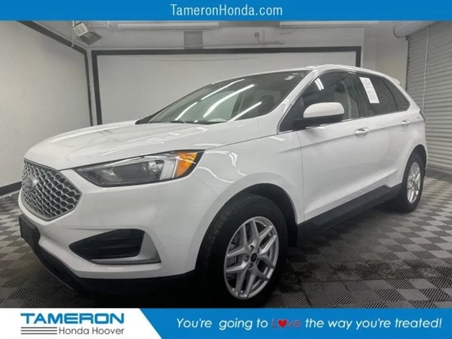 2024 Ford Edge SEL photo 1