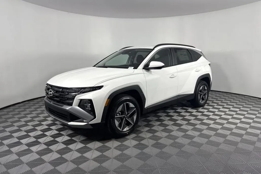 2025 Hyundai Tucson SEL photo 1
