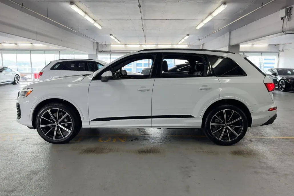 2025 Audi Q7 Premium Plus photo 1