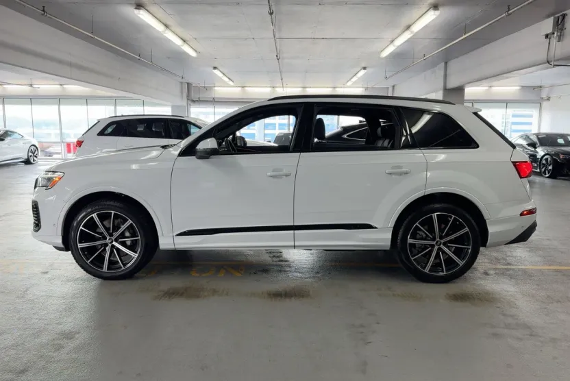 2025 Audi Q7 Premium Plus photo 1