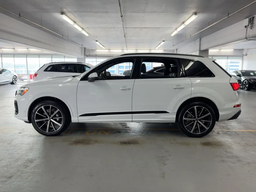 2025 Audi Q7 Premium Plus photo 1