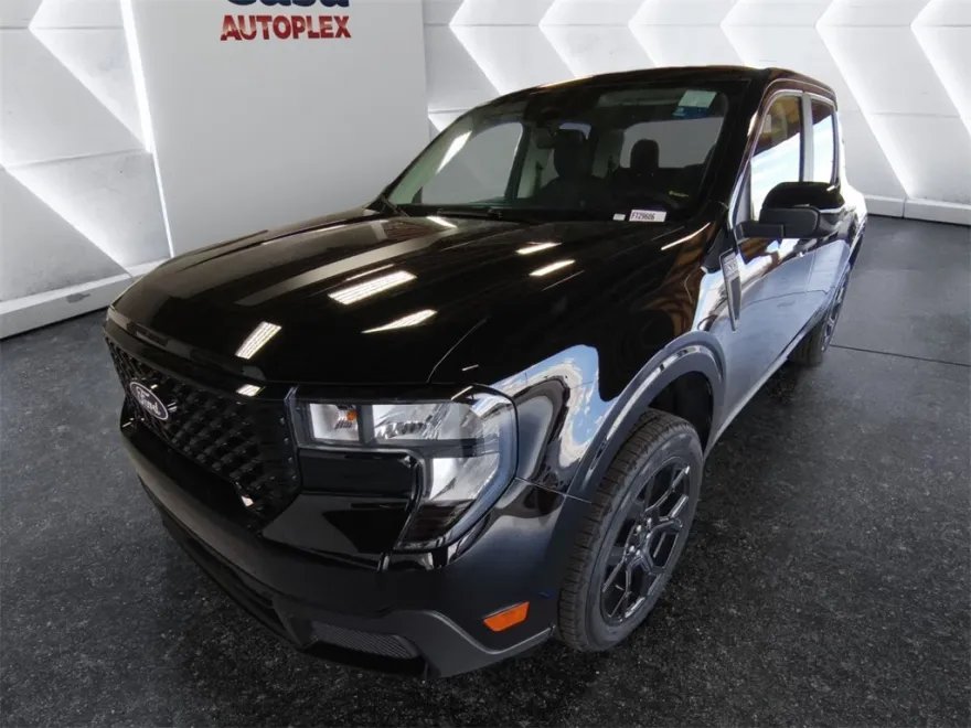 2025 Ford Maverick XLT photo 1