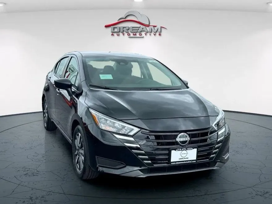 2025 Nissan Versa S photo 1