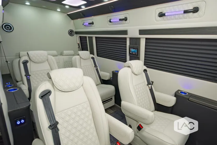 2024 Mercedes Benz Sprinter 3500 photo 1