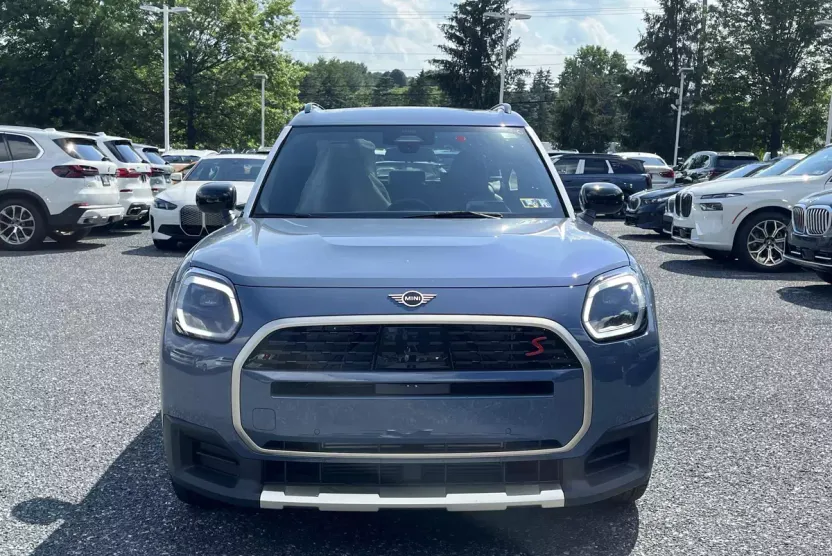2025 Mini Cooper S ALL4 photo 1