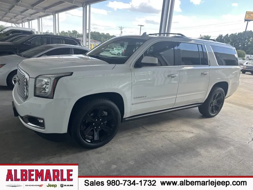 2017 Gmc Yukon XL Denali photo 1