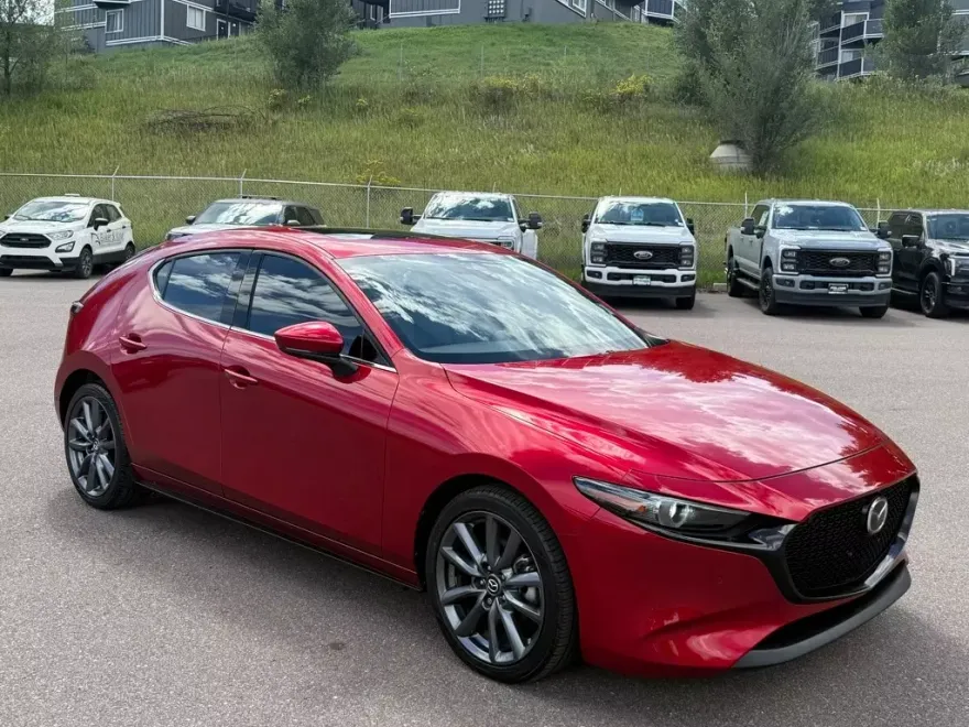 2021 Mazda Mazda3 Premium Hatchback photo 1