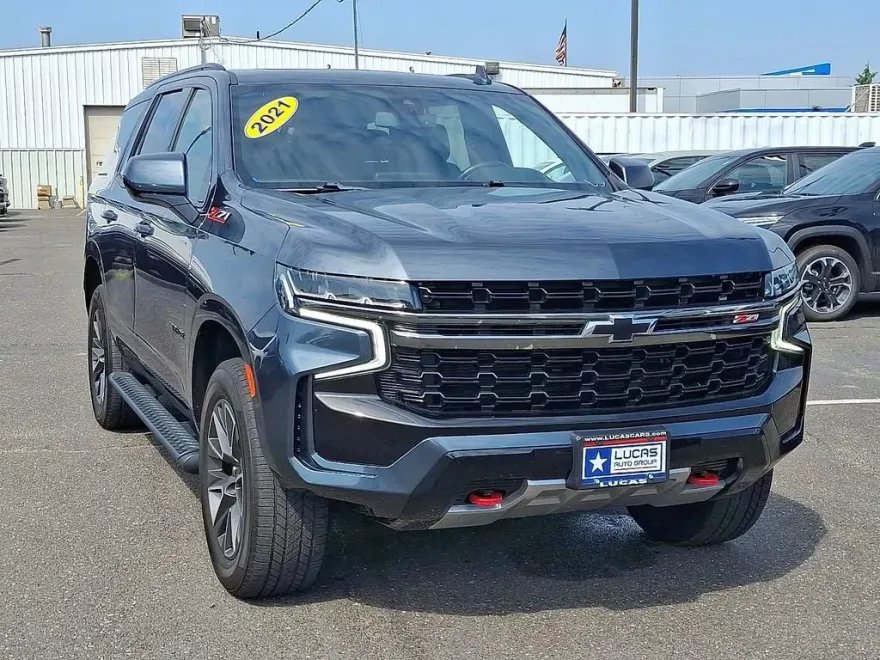 2021 Chevrolet Tahoe Z71 photo 1