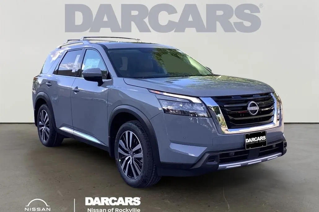 2025 Nissan Pathfinder Platinum photo 1