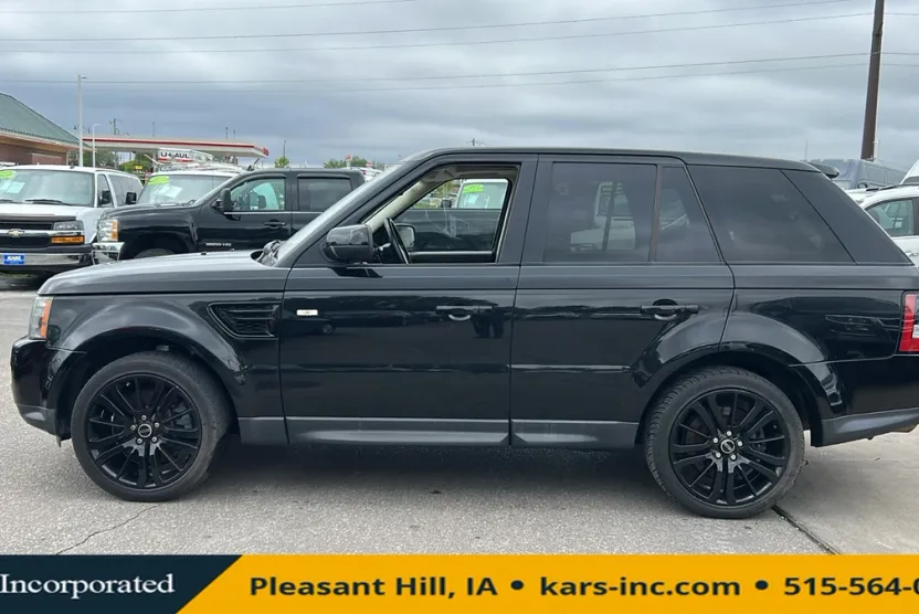 2012 Land Rover Range Rover HSE photo 1