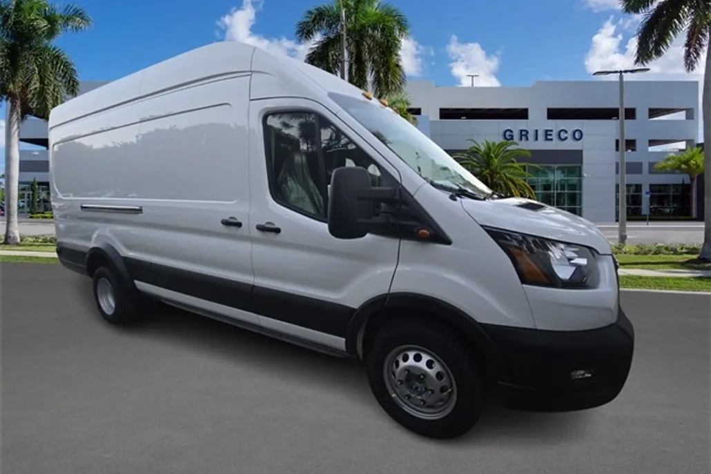 2025 Ford Transit photo 1