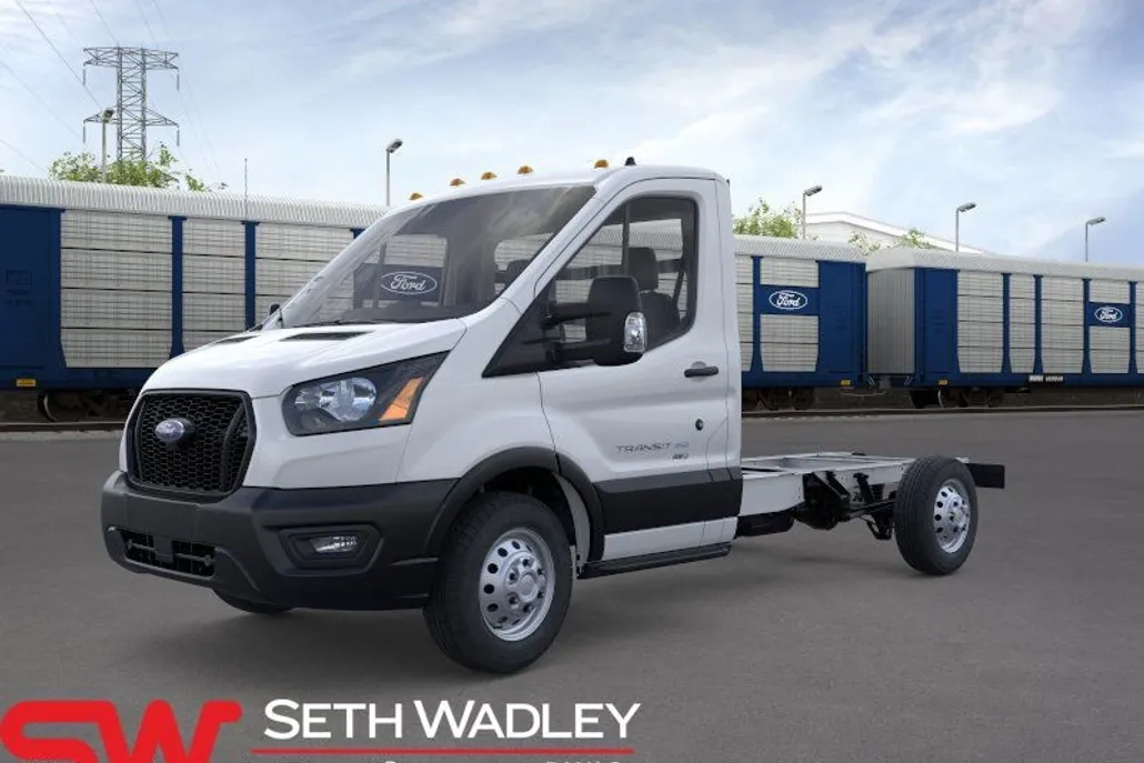 2025 Ford Transit photo 1