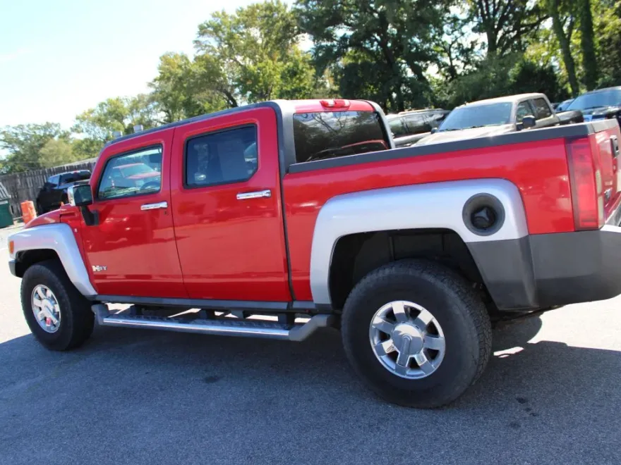 2009 Hummer H3T 1/2 Ton photo 1