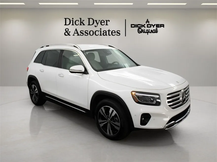 2025 Mercedes Benz GLB 250 photo 1