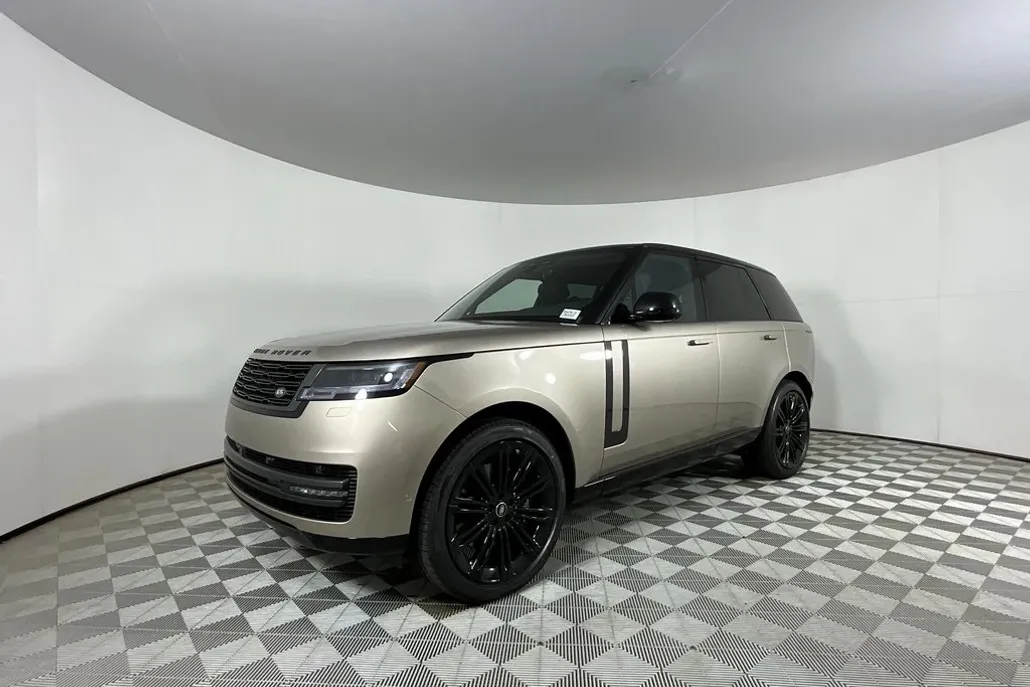 2025 Land Rover Range Rover SE photo 1