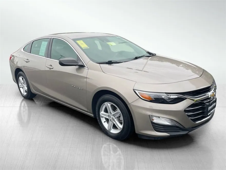 2023 Chevrolet Malibu photo 1