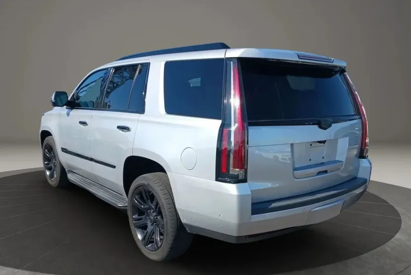2017 Cadillac Escalade Luxury Sport photo 1