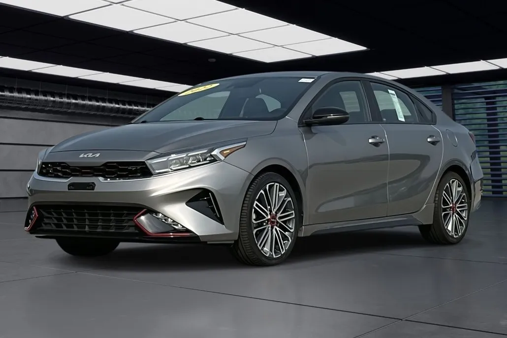 2022 Kia Forte GT photo 1