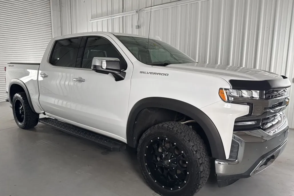 2019 Chevrolet Silverado 1500 LTZ photo 1