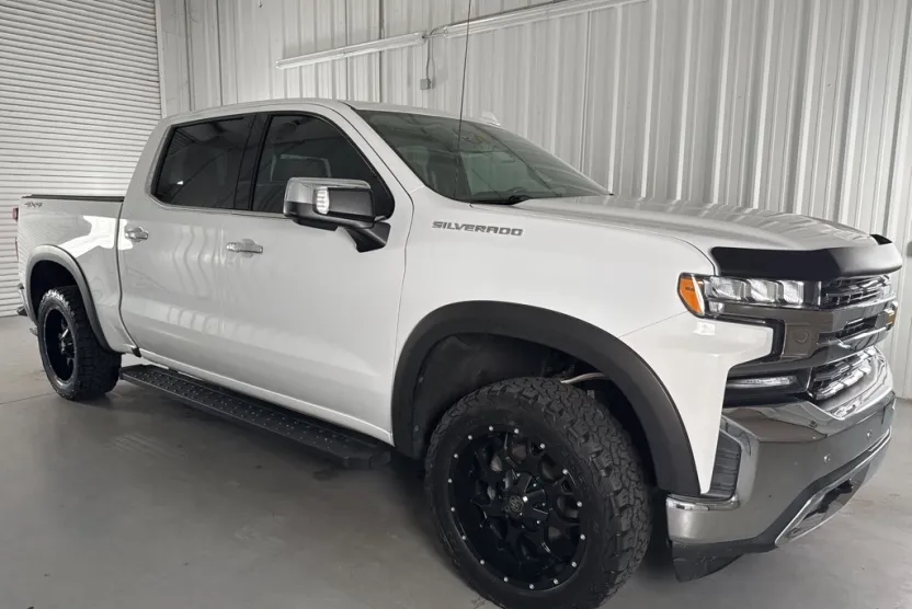 2019 Chevrolet Silverado 1500 LTZ photo 1