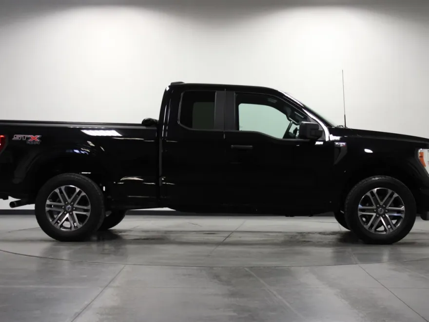 2021 Ford F-150 XL photo 1