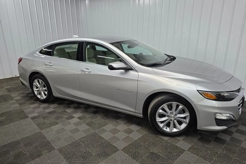 2020 Chevrolet Malibu 1LT photo 1