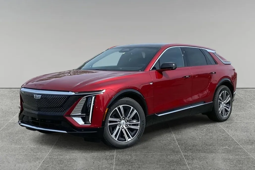 2025 Cadillac Lyriq Luxury photo 1