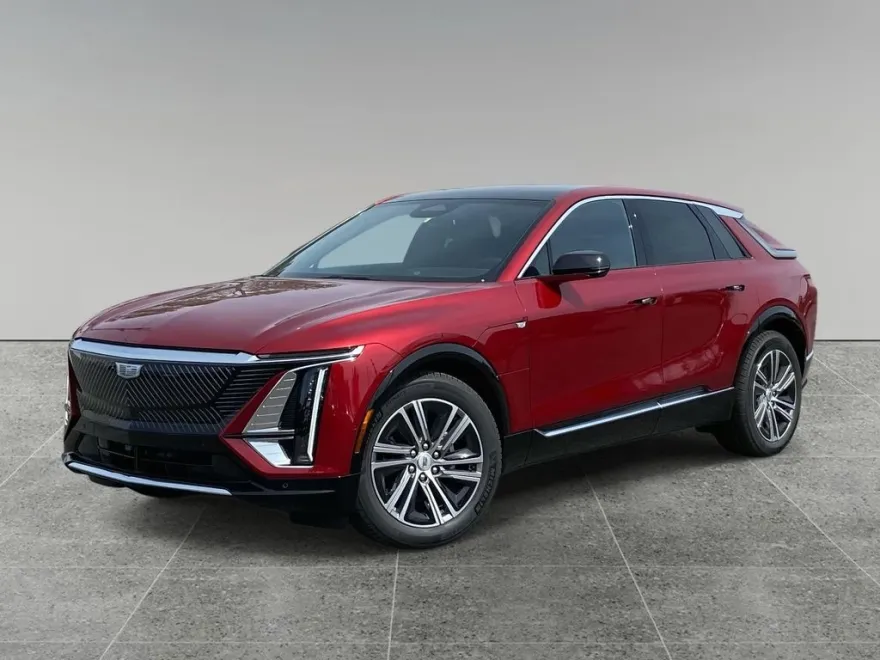 2025 Cadillac Lyriq Luxury photo 1