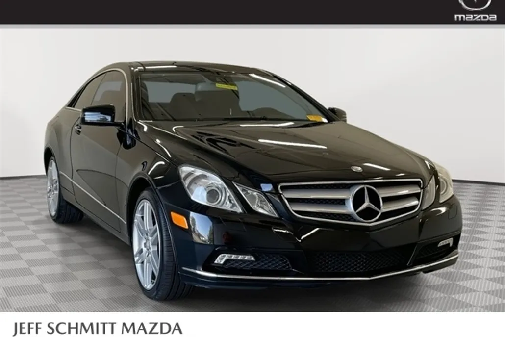 2010 Mercedes Benz E Coupe photo 1